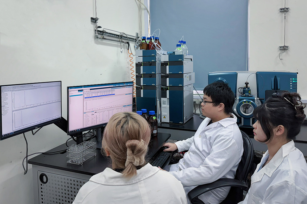 圖說：臺灣師範大學化學系教授陳頌方，近年以「質譜驅動的多體學平台」作為研究室核心，展開多項研究計畫。