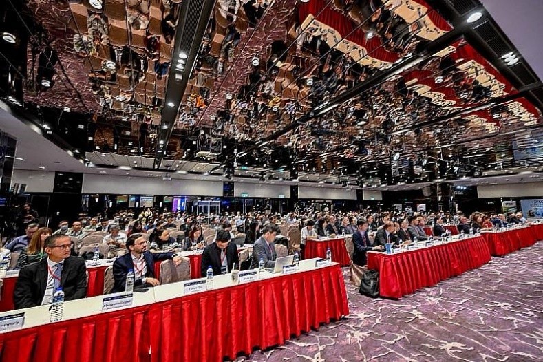 高峰會參與踴躍，電電公會廣邀國內企業與產業代表，臺灣大亦號召近百家供應鏈夥伴共襄盛舉，兩日匯聚近千位產官學專家。