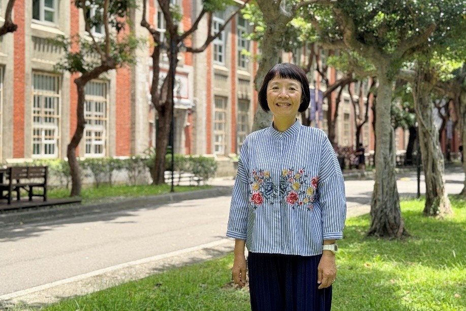 臺師大幼兒與家庭科學學系教授兼家庭研究與發展中心主任林如萍老師，榮獲教育界最高榮譽「師鐸獎」。